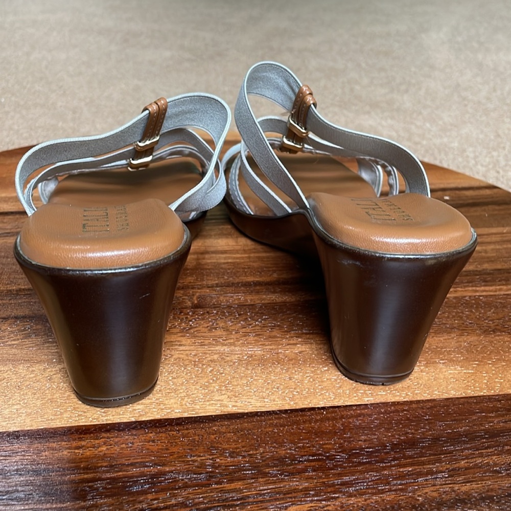 Italian Shoemakers Wedge Sandals - Picture 9 of 12